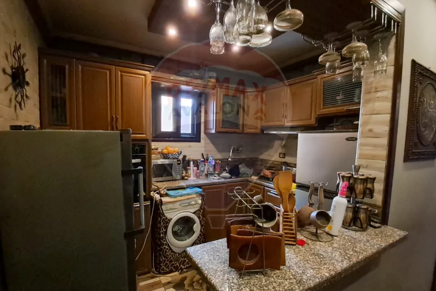 شقة للبيع 134 م  سموحة (ابراج رويال بلازا)