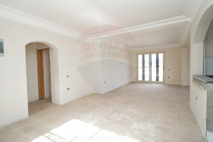 فيلا للبيع 4,200 م (فدان) كينج مريوط (بالقرب من واحة خطاب)