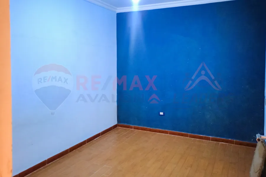 شقه للبيع 142 م كفر عبده (ش سكينة بنت الحسين)