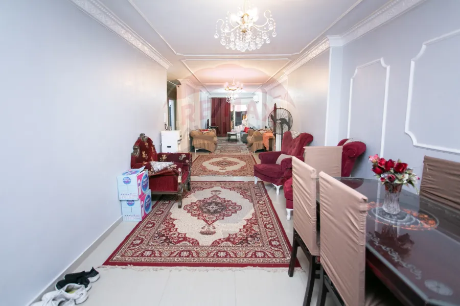 Apartment for sale 155 m Camp Chezar (steps from Sea & university bridge)