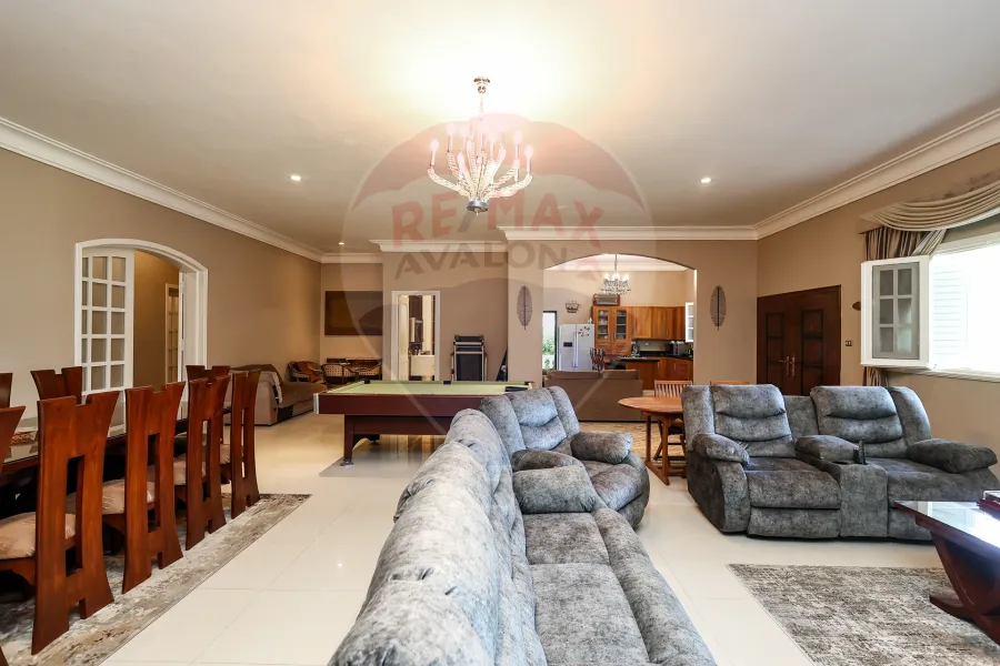 فيلا للبيع 1,800 م كينج مريوط (خلف ماكدونالدز)