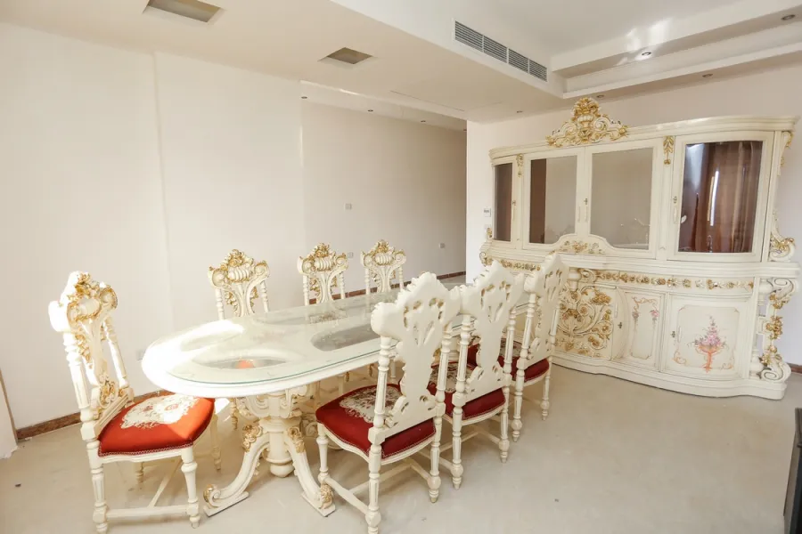 Apartment for sale 375m Victoria (Tram Station)