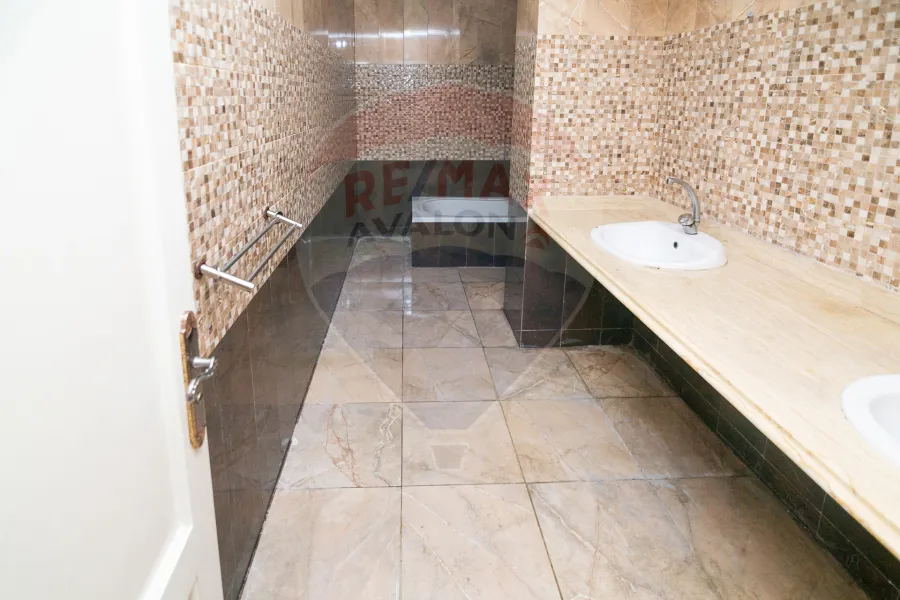 Apartment for sale 200 m Ibrahimia (second number from the sea)