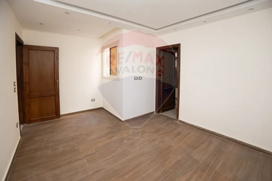 شقة للبيع 140 م لوران  (ش الاقبال)