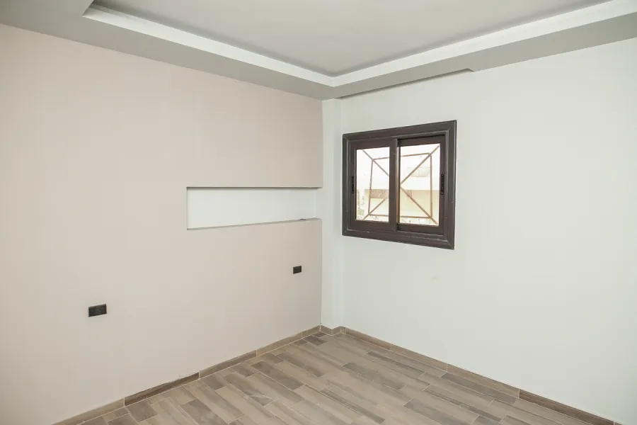 شقة للإيجار175م سموحة (ش ذكي رجب)