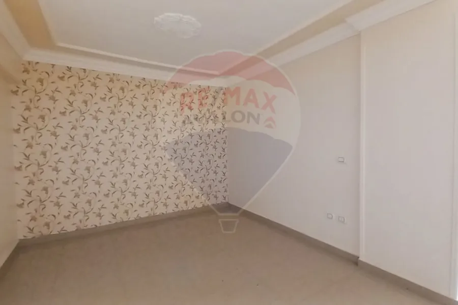 شقة للإيجار 175 م سيدي جابر (ش المشير الرئيسي)