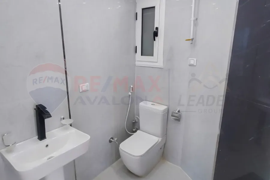 Apartment for rent 90 m in Miami (directly on the sea)