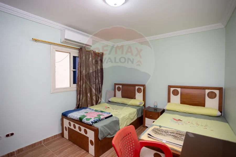 شقة للبيع 165 م كامب شيزار (ش عمر لطفي)