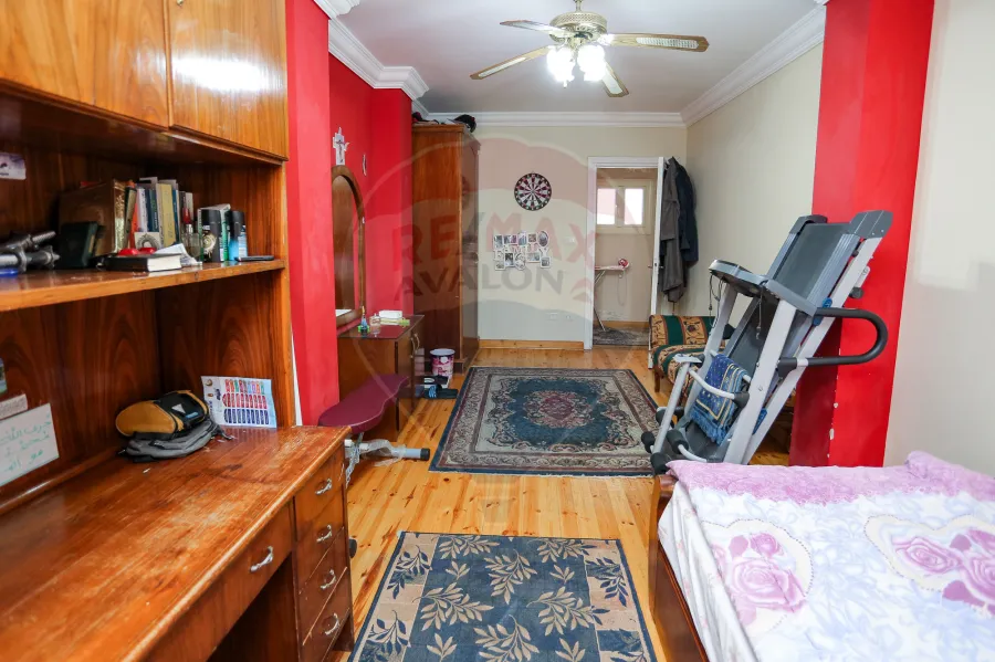 شقة للبيع 600م لوران ( خطوات من ش شعراوي )