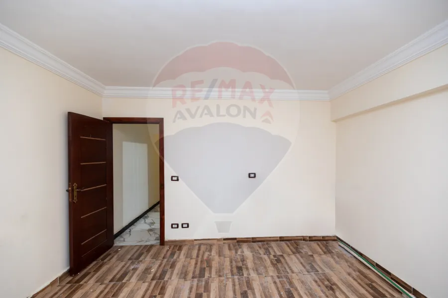 شقه للبيع 145 م سيدي بشر (خطوات من ش جمال عبدالناصر و ش العيسوي)