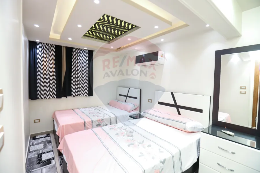 شالية للبيع 70 م  المعمورة الشاطئ (ثاني نمرة من البحر)