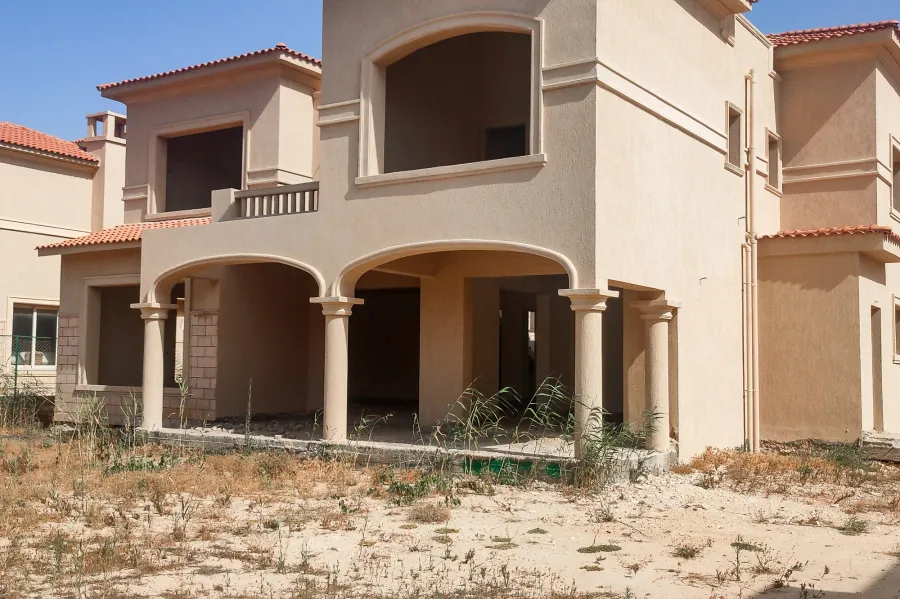 Villa for sale 838 m King Mariout (compound Alex West - Antoniades area
