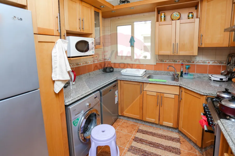 شقة للبيع 160 م سموحة ( المربع الذهبي )