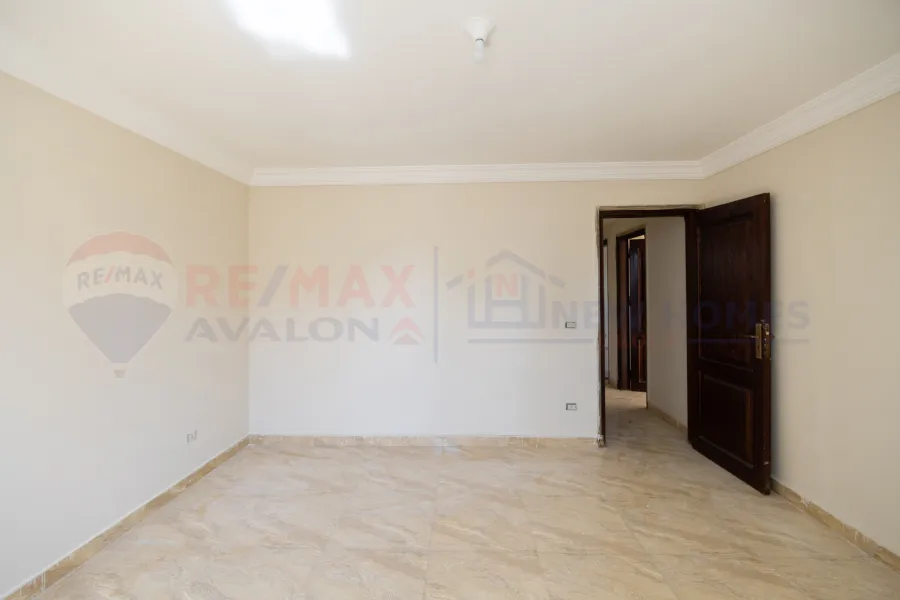 شقة للايجار 185 م الابراهيميه (خطوات من نادي سبورتنج)