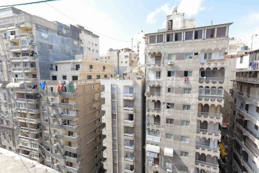 شقة للبيع 185م المندرة (ش جمال عبد الناصر)