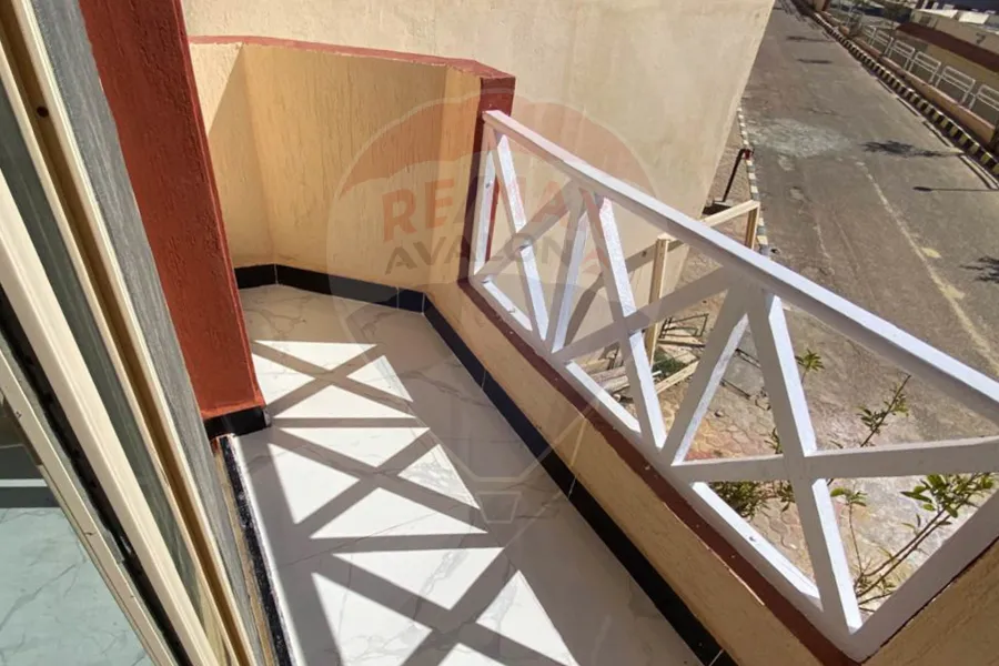 فيلا ستاند الون للبيع (بيرلا مارينا) 250 م