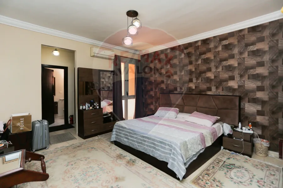 شقة للبيع 230 م + 48 م تراس  سموحة (حي الفيلات - عمارة براند)