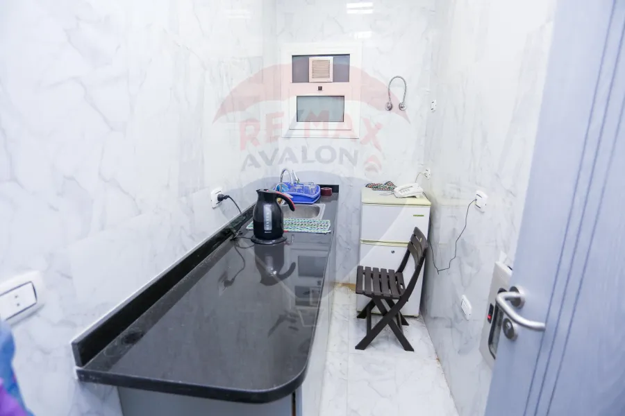 Administrative unit for sale 172 m Smouha (Army Towers)