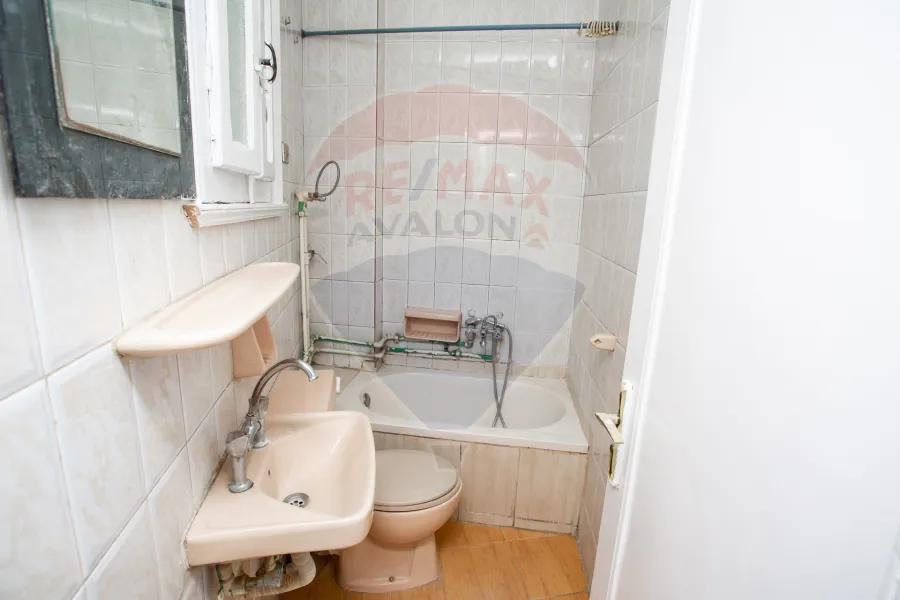 شقه للبيع 160 م سموحة (ش مصطفي كامل)