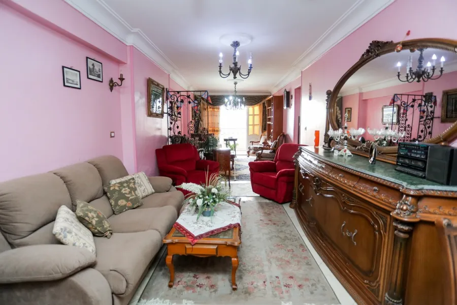 شقة للبيع 142م صافى سيدي جابر ( على الترام مباشرة )