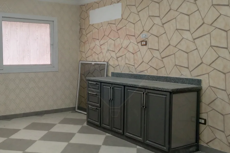 شقة إداري للإيجار 180 م زيزينيا (ش أبو قير)