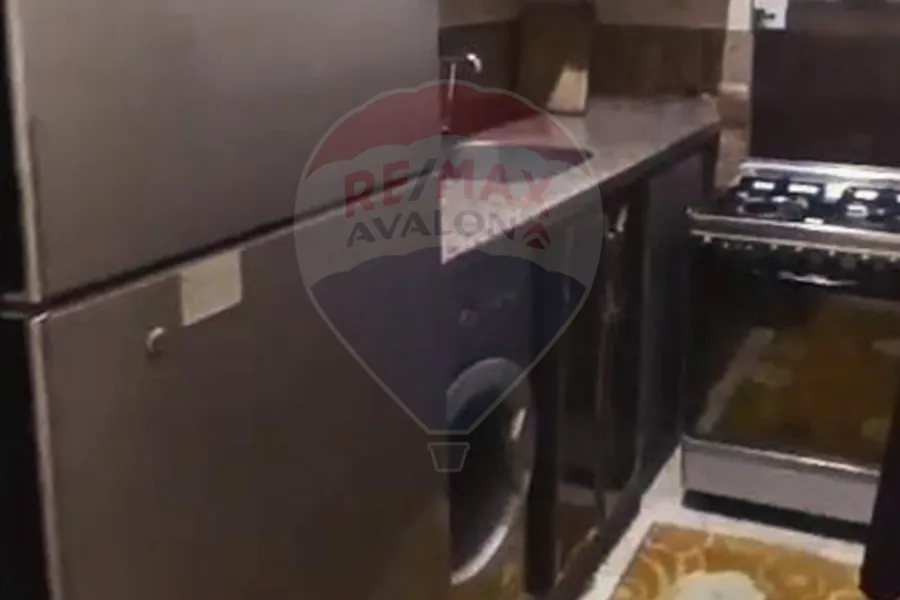 شقة للبيع 100 م جليم (خطوات من ش أبو قير)