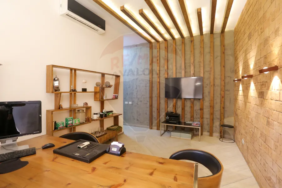 Office for sale 118 m Gleem (mostafa maher st.)