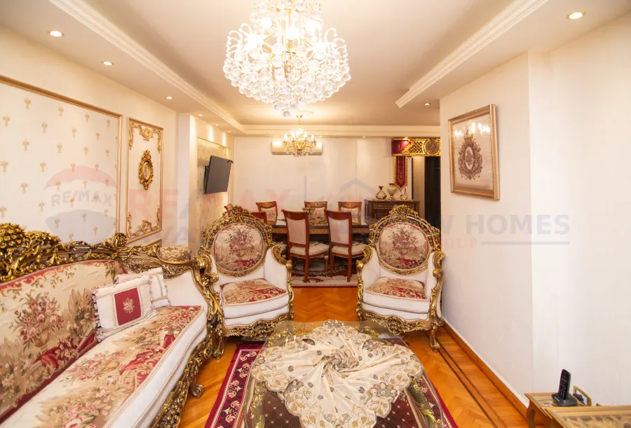 شقة للبيع (لاند مارك) سموحة 150 م