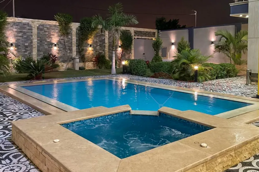 فيلا ستاند الون للبيع 525 م كينج مريوط (كومباوند فينسيا)