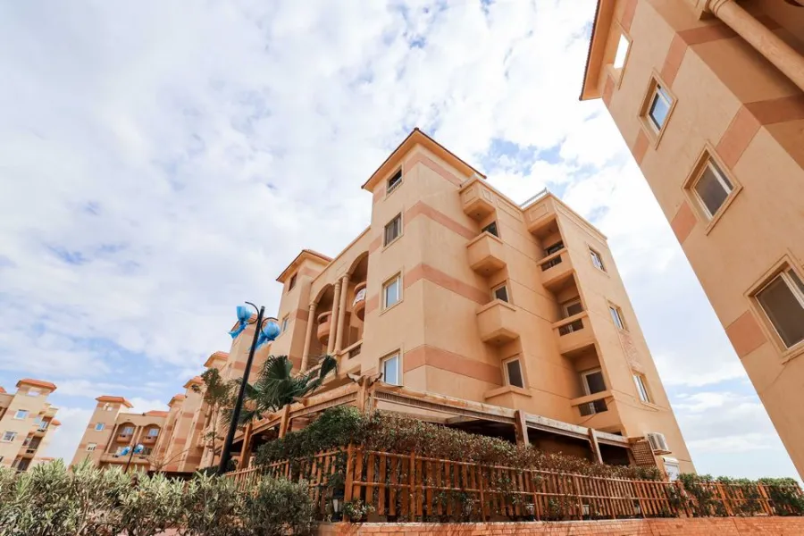 شقة مفروشة برووف للبيع 120م  قرية مراقيا جاردنز