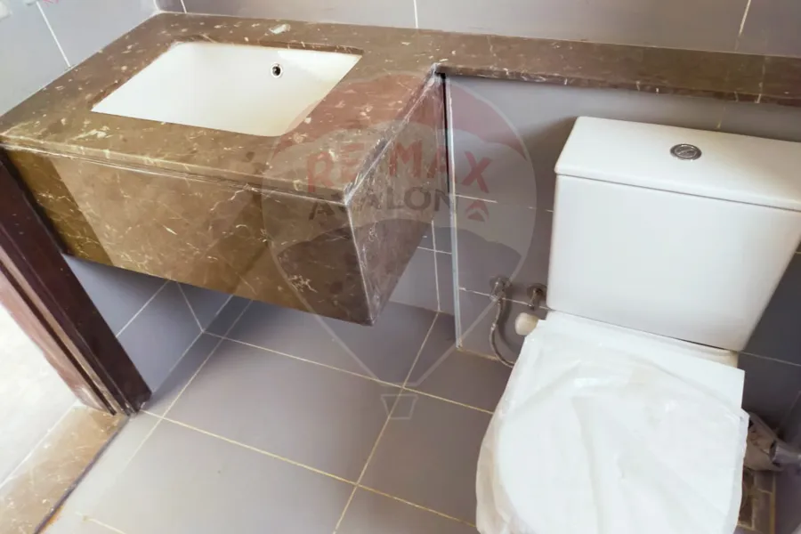 استلام فوري فيلا ستاند الون للبيع 330 م  (اكتوبر - O West)