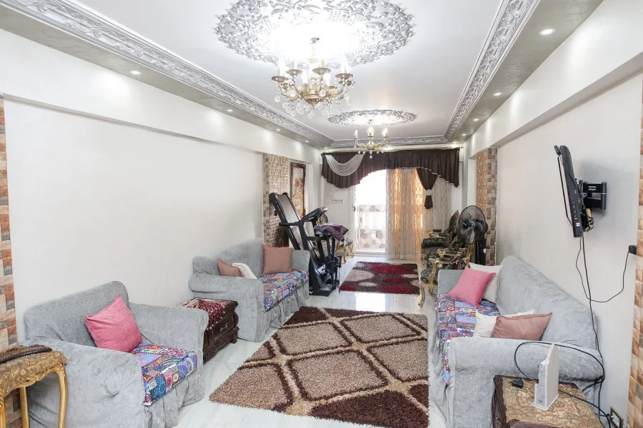 شقة للبيع 160م سبورتنج ( ش الأقصر)