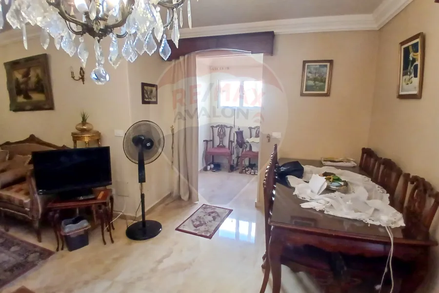 شقة للبيع 112 م سموحة (ش مدرسة الريادة - حدائق السرايا )