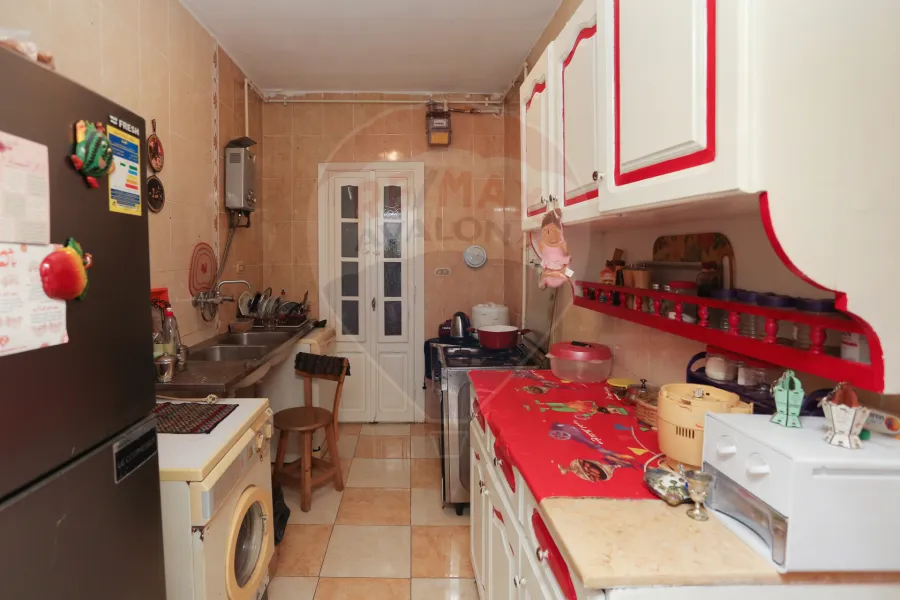 شقة للبيع 140 م لوران (متفرع من ش ابوقير)