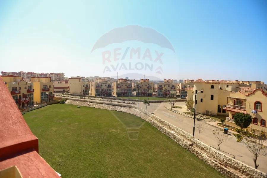 فيلا ستاند الون للبيع (بيرلا مارينا) 127 م