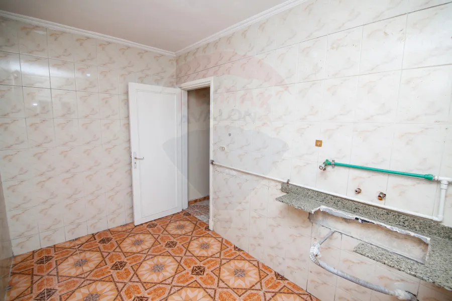 Apartment for sale 200 m Sporting (teba st)