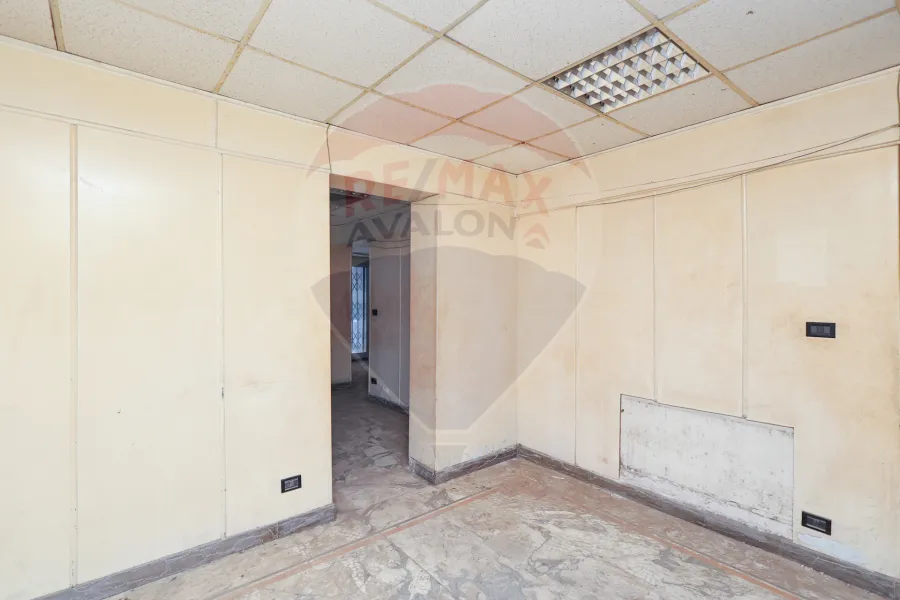 مقر إداري - تجاري للبيع 350 م سموحة (أمام مسجد حاتم)