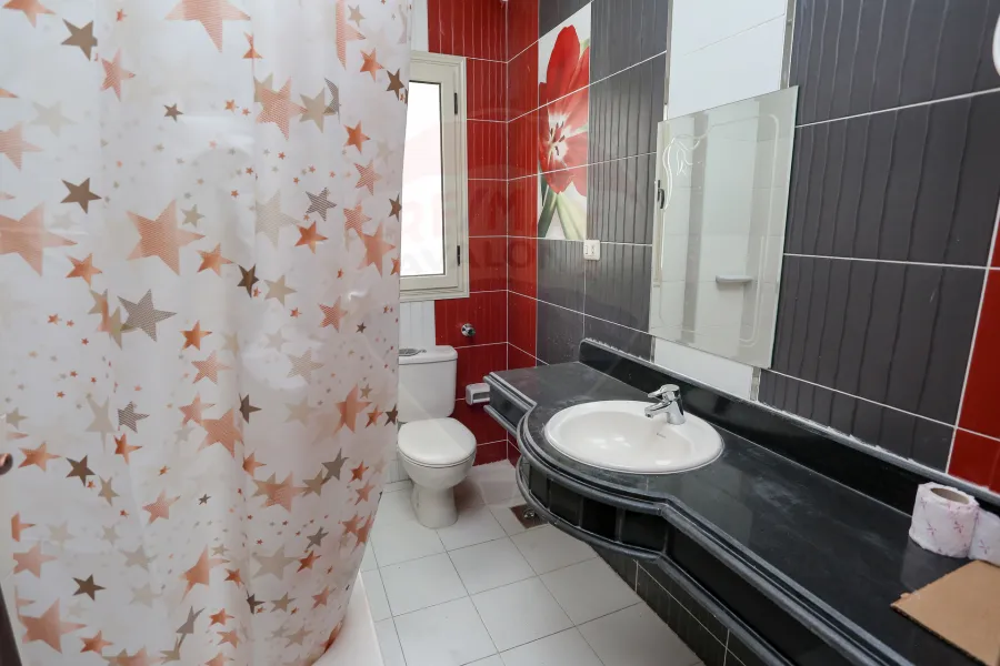 ڤيلا منفصلة للبيع الكينج (كومباوند الصفوة)  -  500 م