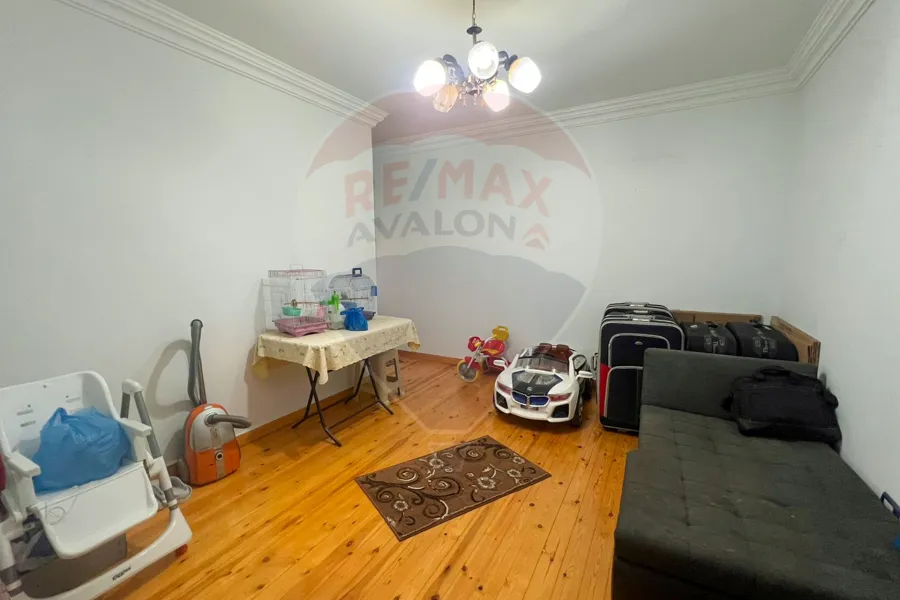 شقة للبيع 265 م سابا باشا (ش خليل مطران)