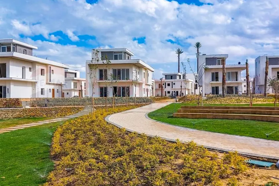 فيلا ستاند الون للبيع (ايلاند - العلمين) 635 م