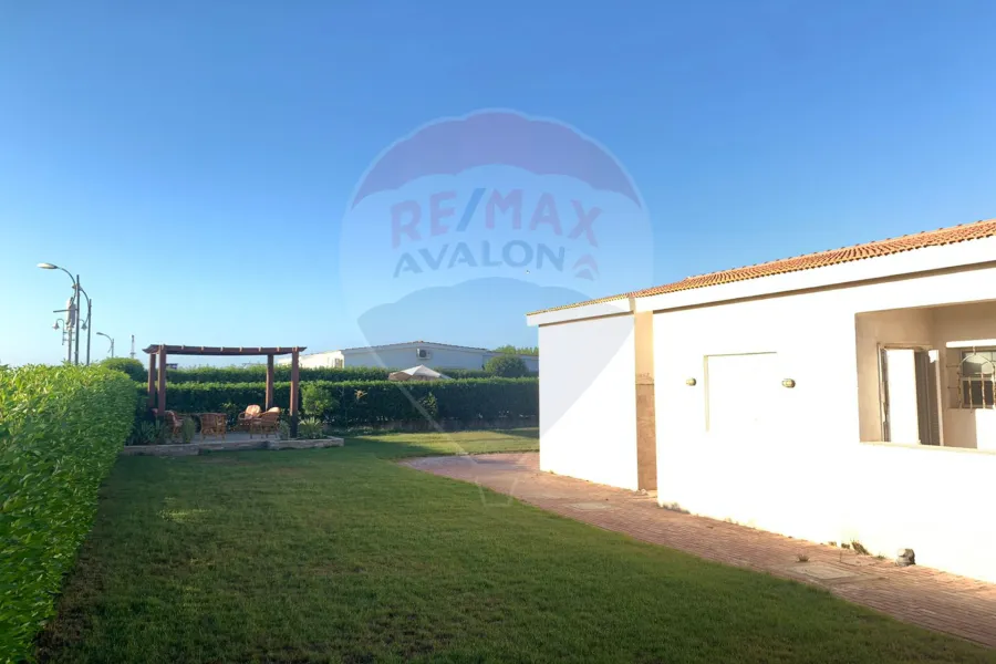 Stand alone villa for sale (Amwaj - Sidi Abdel Rahman) 900 m