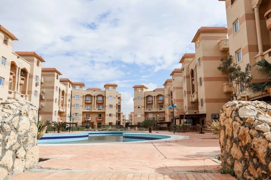 شقة مفروشة برووف للبيع 120م  قرية مراقيا جاردنز