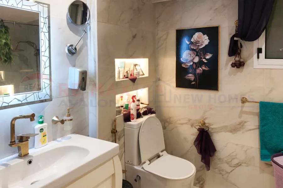 شقة للايجار المفروش 135 م لوران (ش ابو قير)