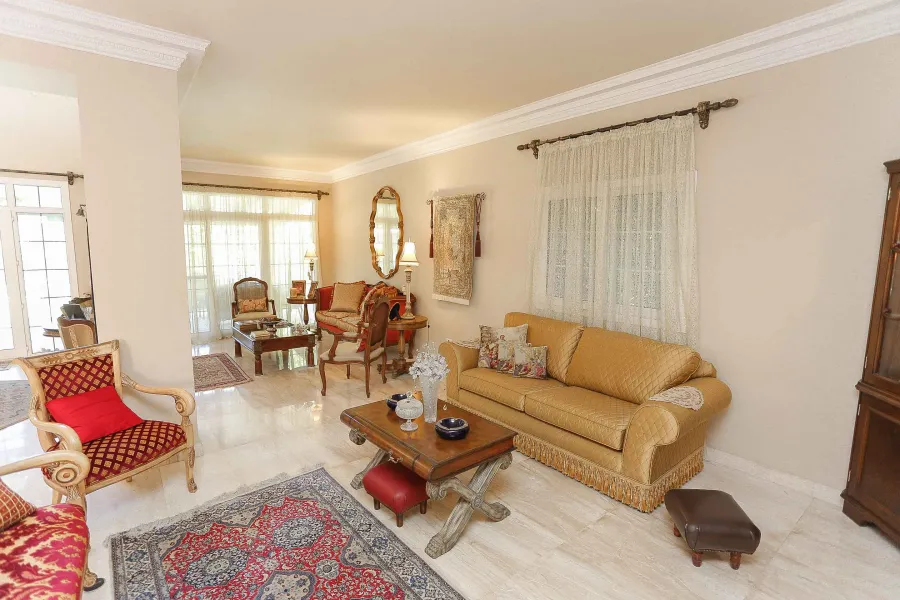 فيلا مستقلة للبيع 627 م بكينج مريوط  (بكومباوند العروبة)