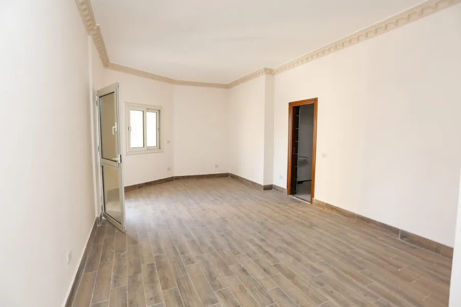 Apartment for sale 375m Victoria (Tram Station)