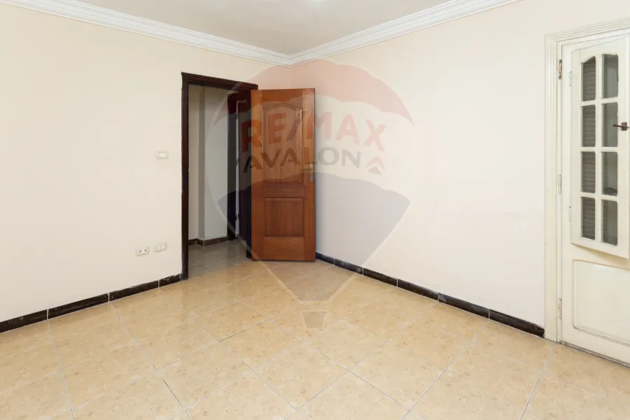 شقة للبيع 135 م كيلوباترا (ثالث نمره بحر)