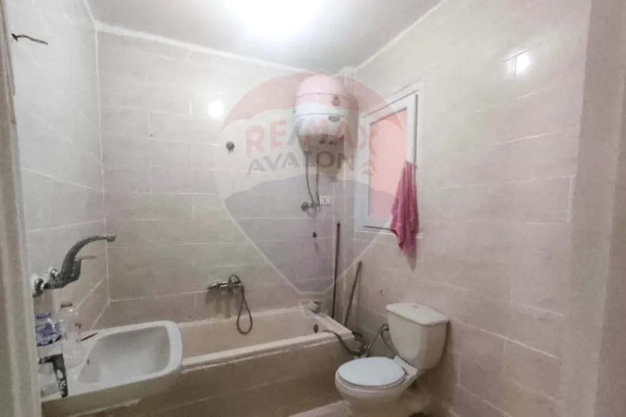 شقه للبيع 140 م كفر عبده (ميدان سانت جينى)