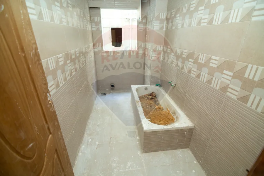 شقة للبيع 175 م سان ستيفانو (علي الترام مباشرة)