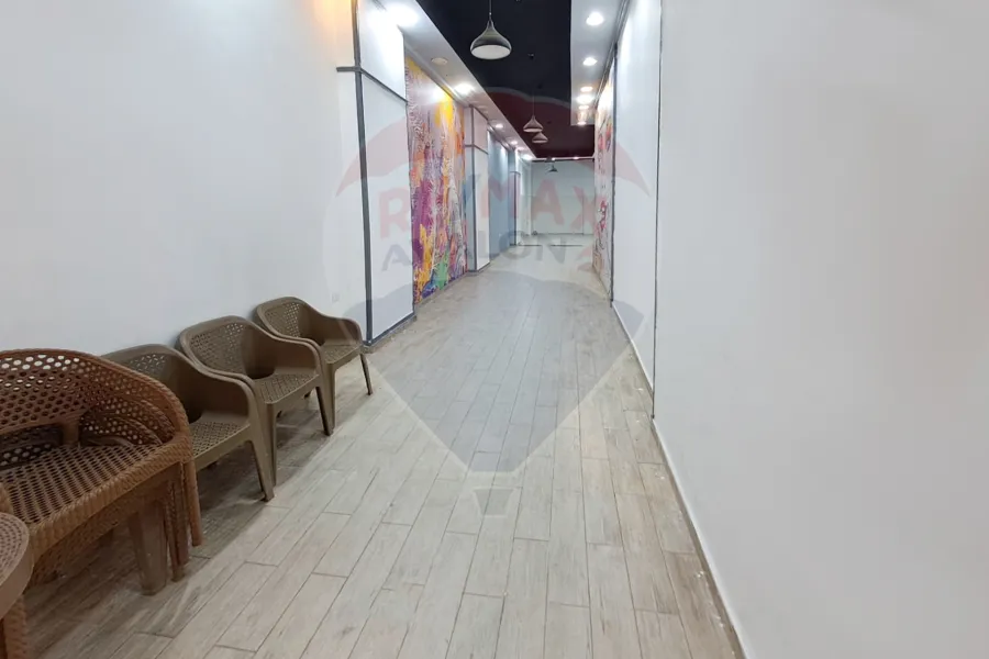 محل للبيع 110 م ميامي (ش العيسوي الرئيسي)