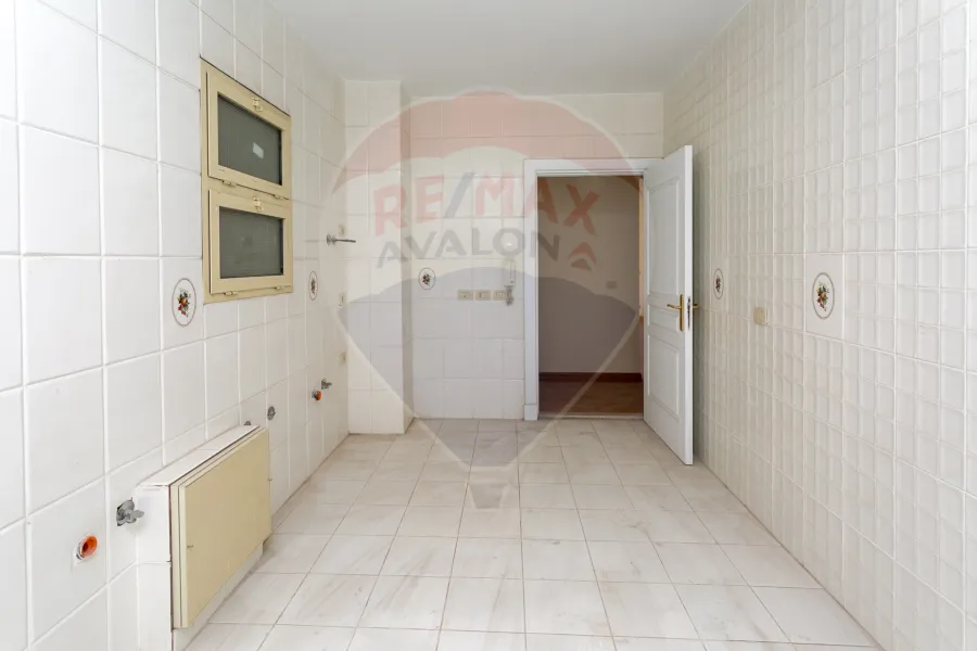 شقة للبيع 248 م سموحة ( ش فوزي معاذ رئيسي - برج اللوتس